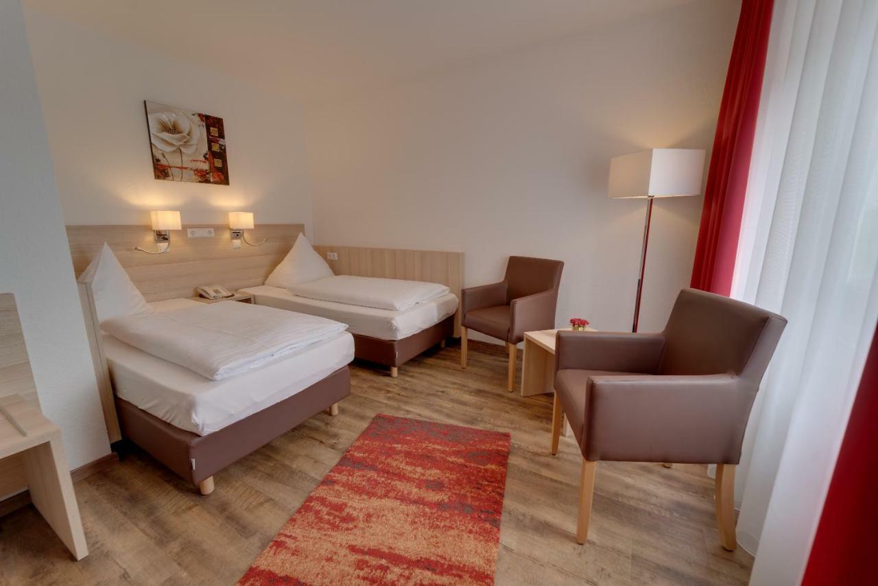 Hotel Waldparkstube Bad Schonborn Exterior foto